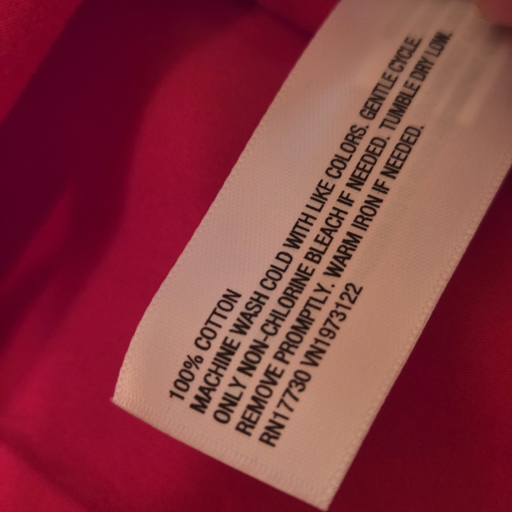 Universal Thread Women's Red Button-Up Dress Shirt - Picture 5 of 13